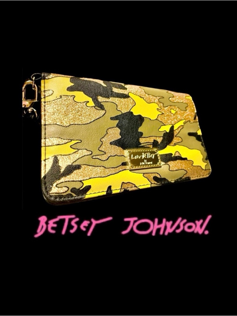Betsey Johnson Camo Wristlet
